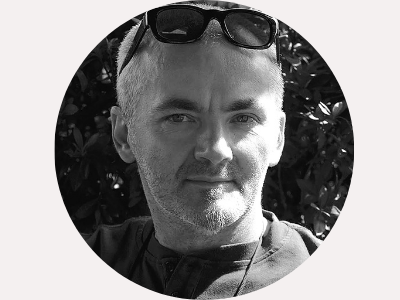 Юрий Сурков, графический дизайнер, руководитель Мастерской плаката Юрий Сурков, графический дизайнер, руководитель Мастерской плаката